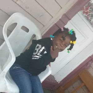 Meet your Posher, Sharonica